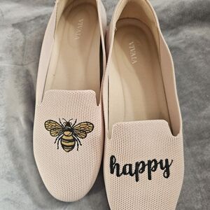 Vivaia Audrey round toe Bee Happy shoes!